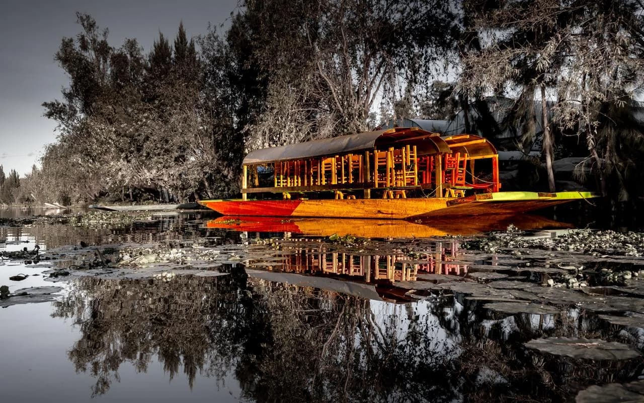 Xochimilco — trajineras — la fotógrafa Emma Pinto