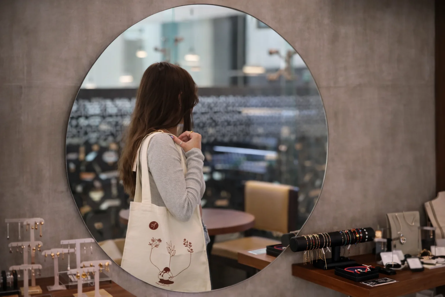 Gift shop displays at Hotel Catedral.